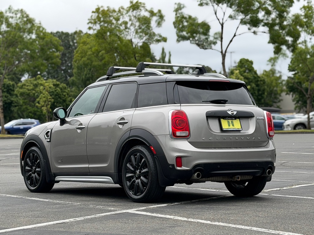 Photo 3 of this MINI COOPER