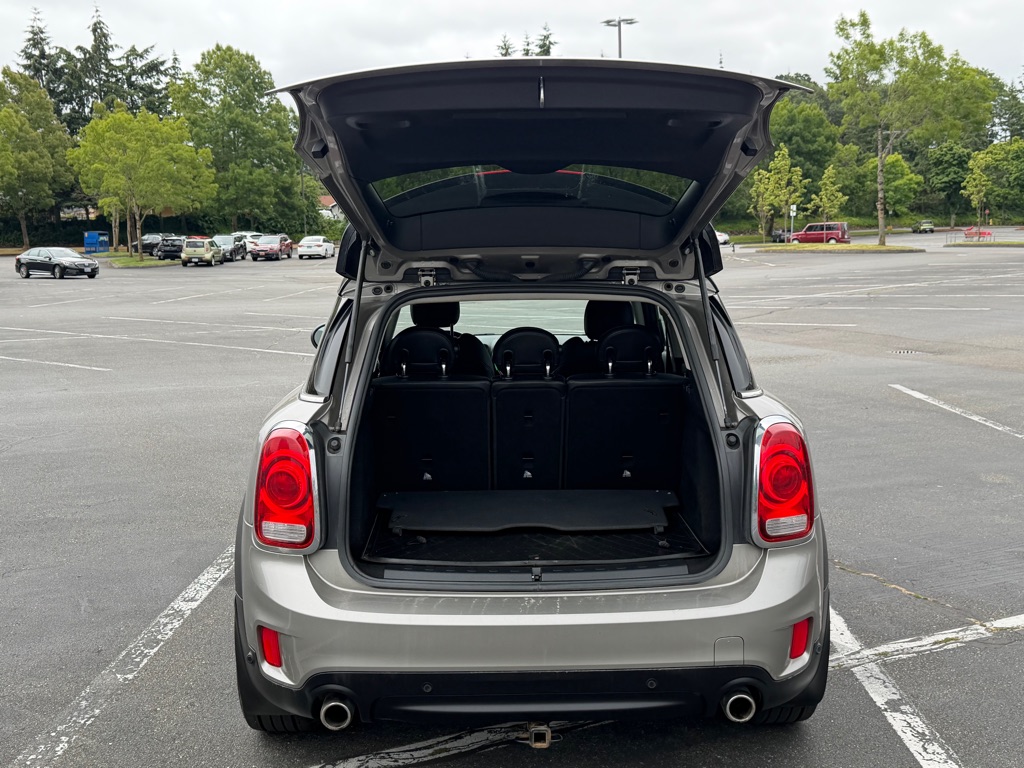 Photo 17 of this MINI COOPER