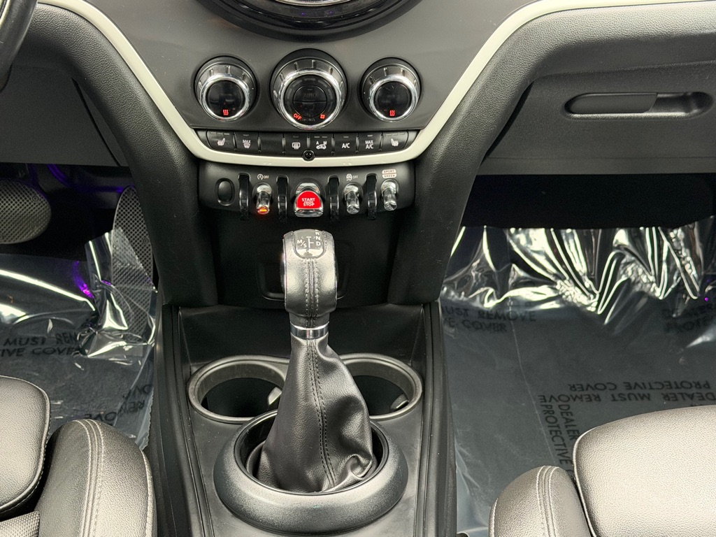 Photo 15 of this MINI COOPER