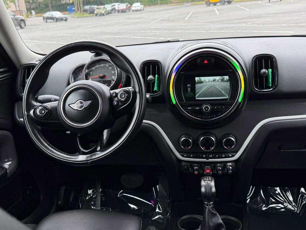 Photo 12 of this MINI COOPER