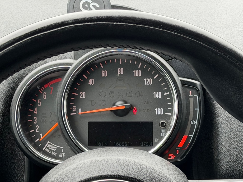 Photo 13 of this MINI COOPER