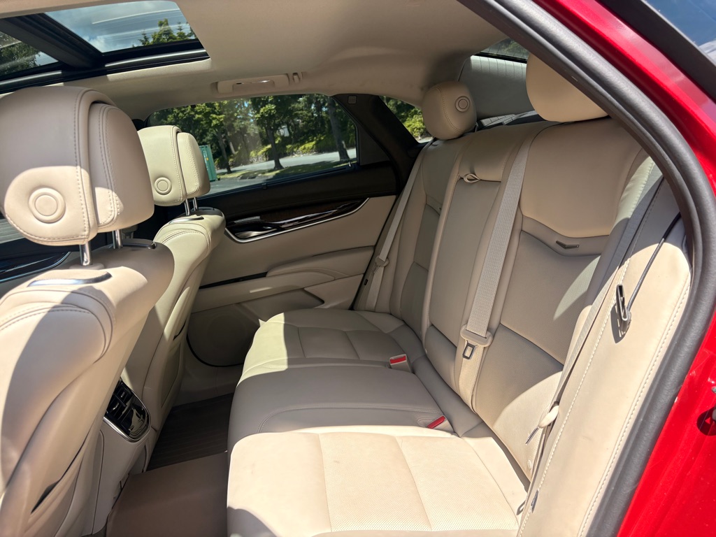 Photo 16 of this CADILLAC XTS