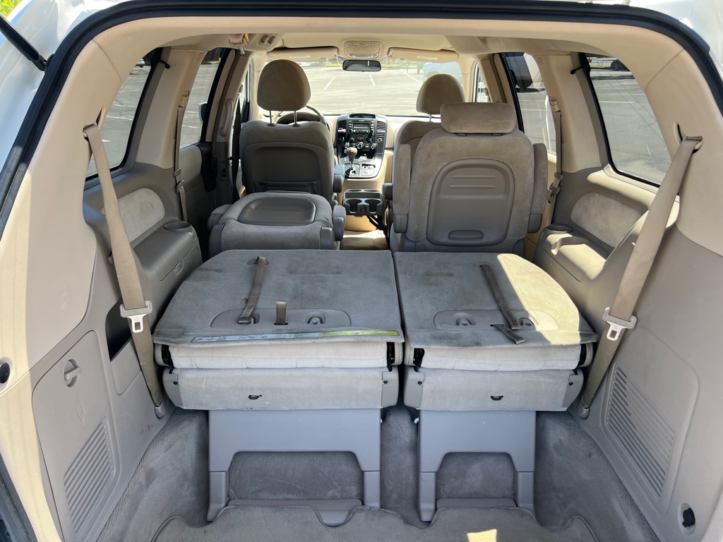 Photo 14 of this KIA SEDONA
