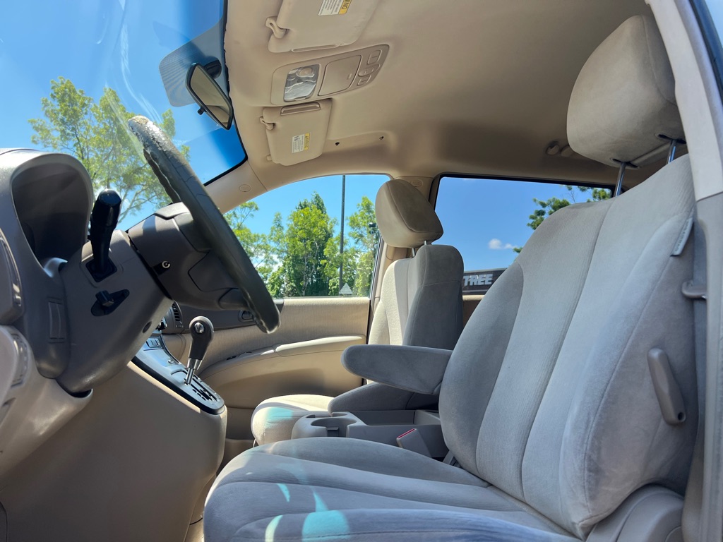 Photo 9 of this KIA SEDONA
