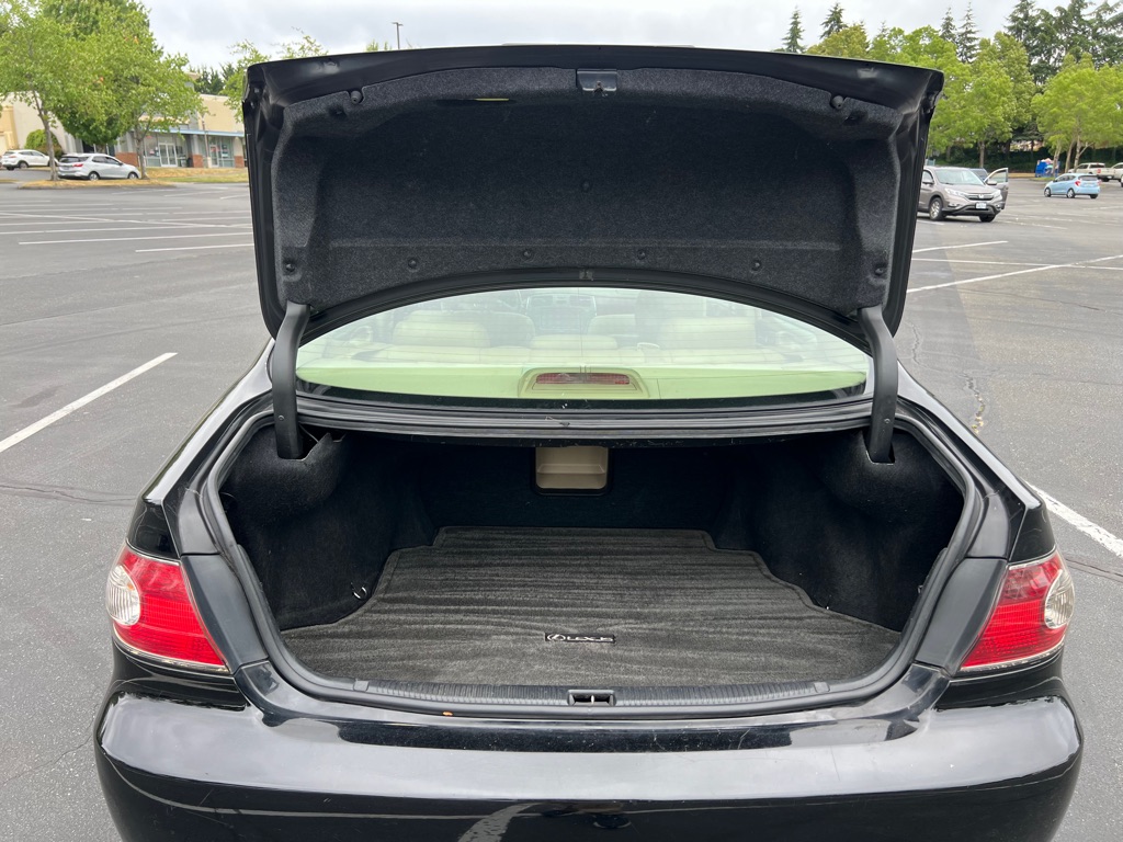 Photo 16 of this LEXUS ES