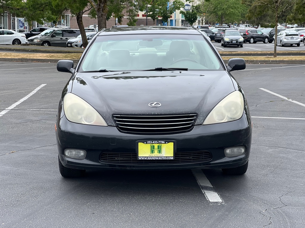 Photo 8 of this LEXUS ES