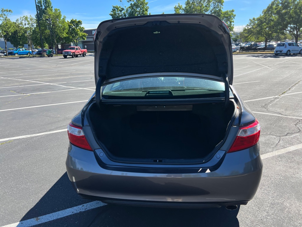 Photo 16 of this TOYOTA CAMRY