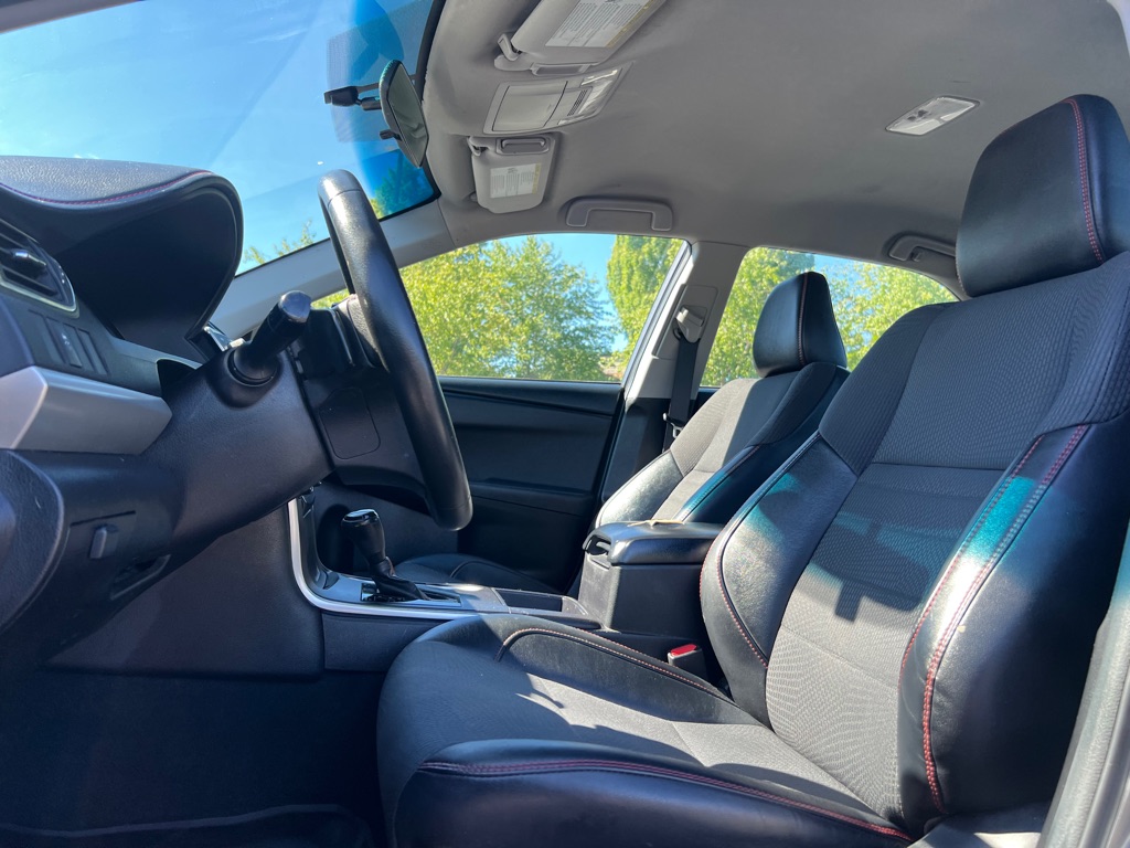 Photo 9 of this TOYOTA CAMRY