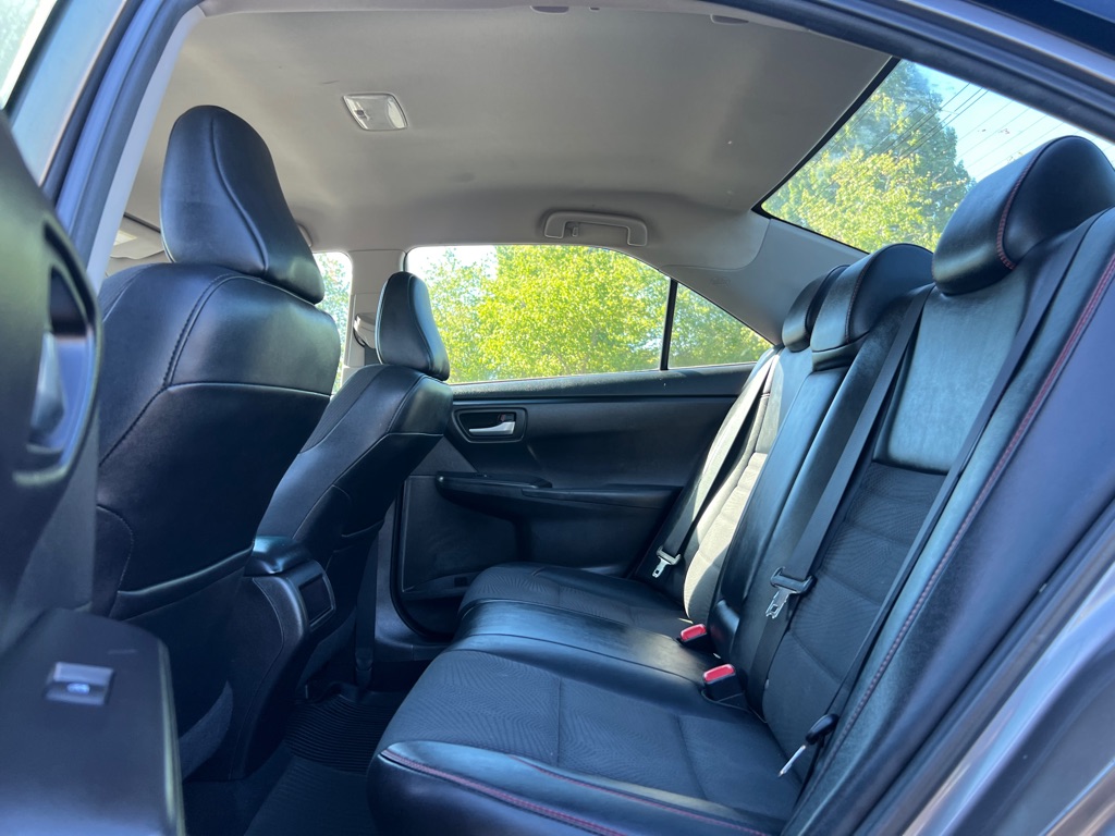 Photo 15 of this TOYOTA CAMRY