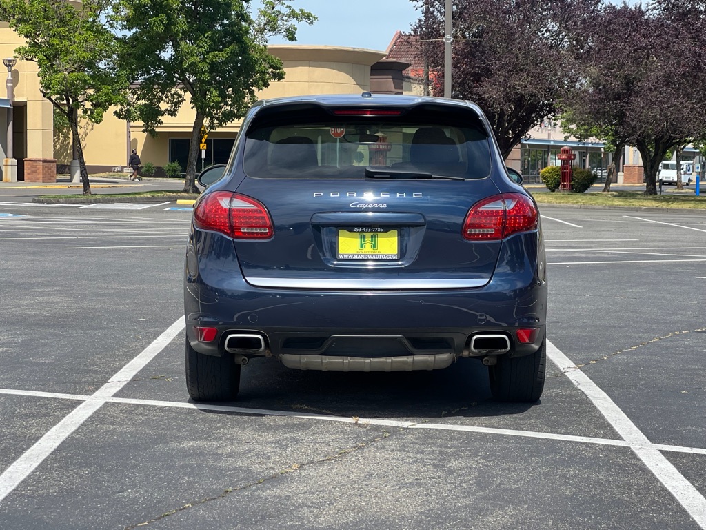 Photo 4 of this PORSCHE CAYENNE