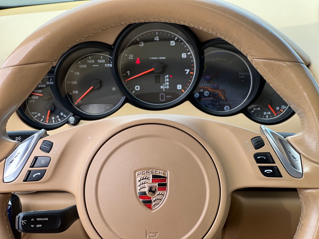 Photo 12 of this PORSCHE CAYENNE