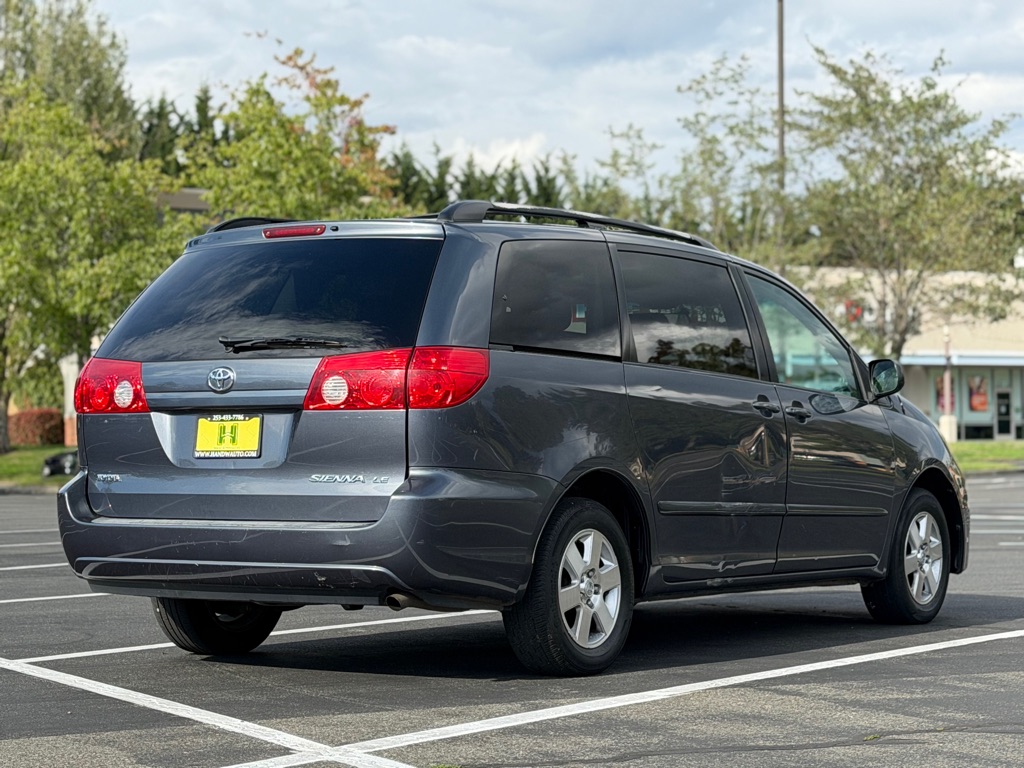 Photo 5 of this TOYOTA SIENNA