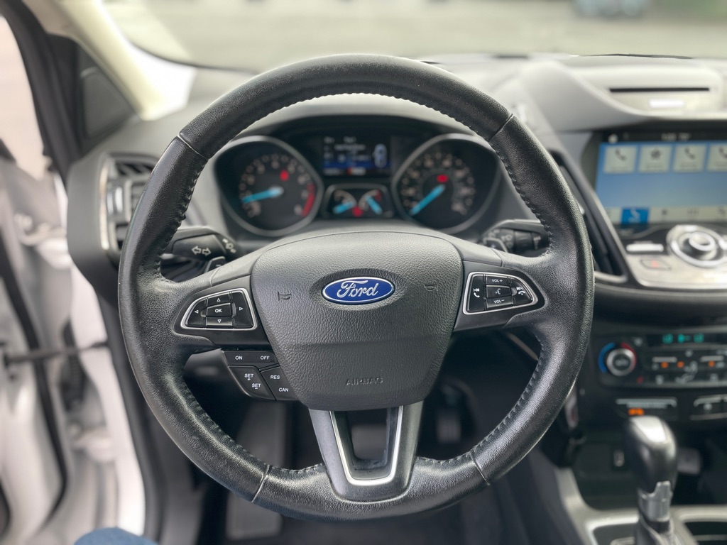 Photo 10 of this FORD ESCAPE