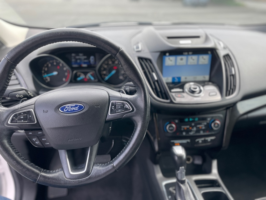 Photo 9 of this FORD ESCAPE