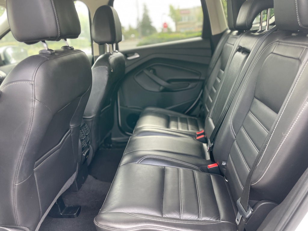 Photo 14 of this FORD ESCAPE