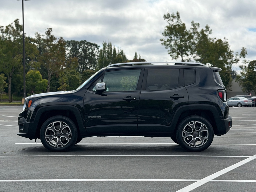 Photo 2 of this JEEP RENEGADE