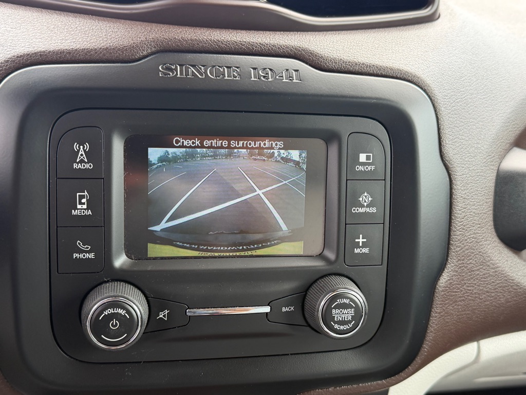 Photo 18 of this JEEP RENEGADE