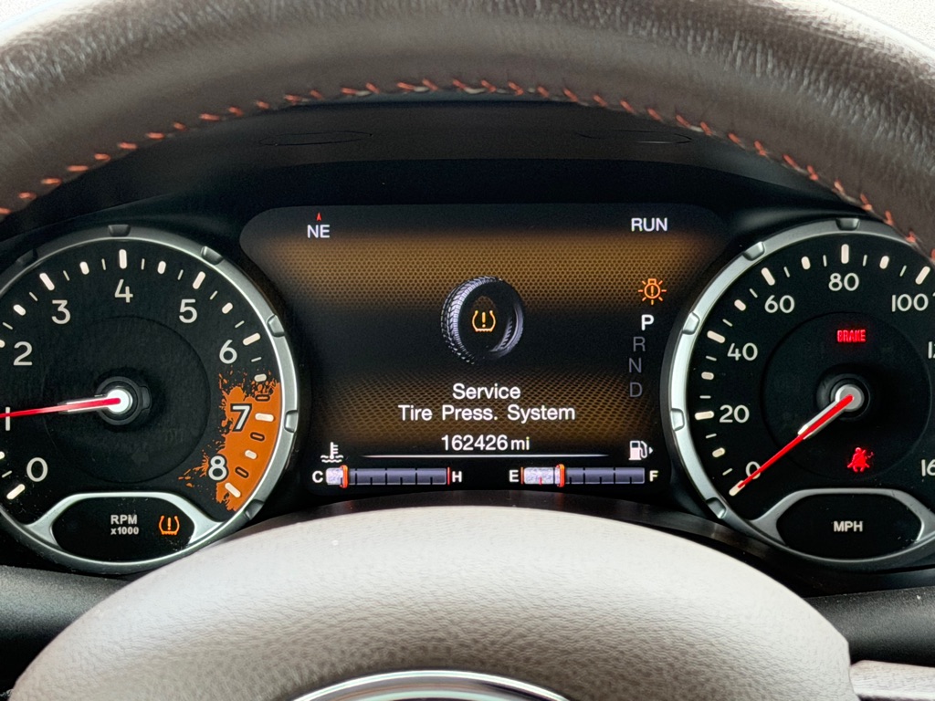 Photo 13 of this JEEP RENEGADE