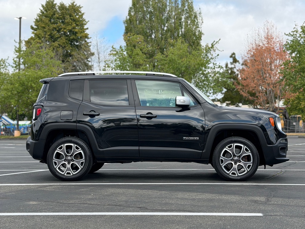 Photo 6 of this JEEP RENEGADE