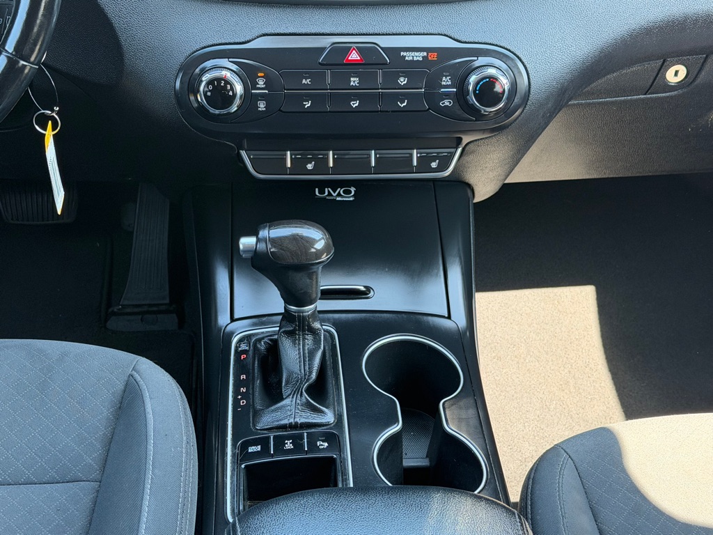 Photo 14 of this KIA SORENTO