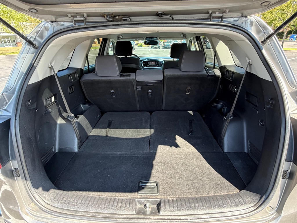 Photo 18 of this KIA SORENTO