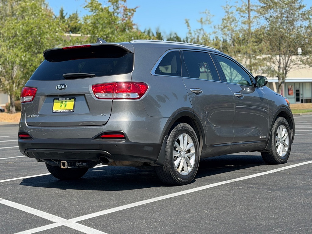 Photo 5 of this KIA SORENTO