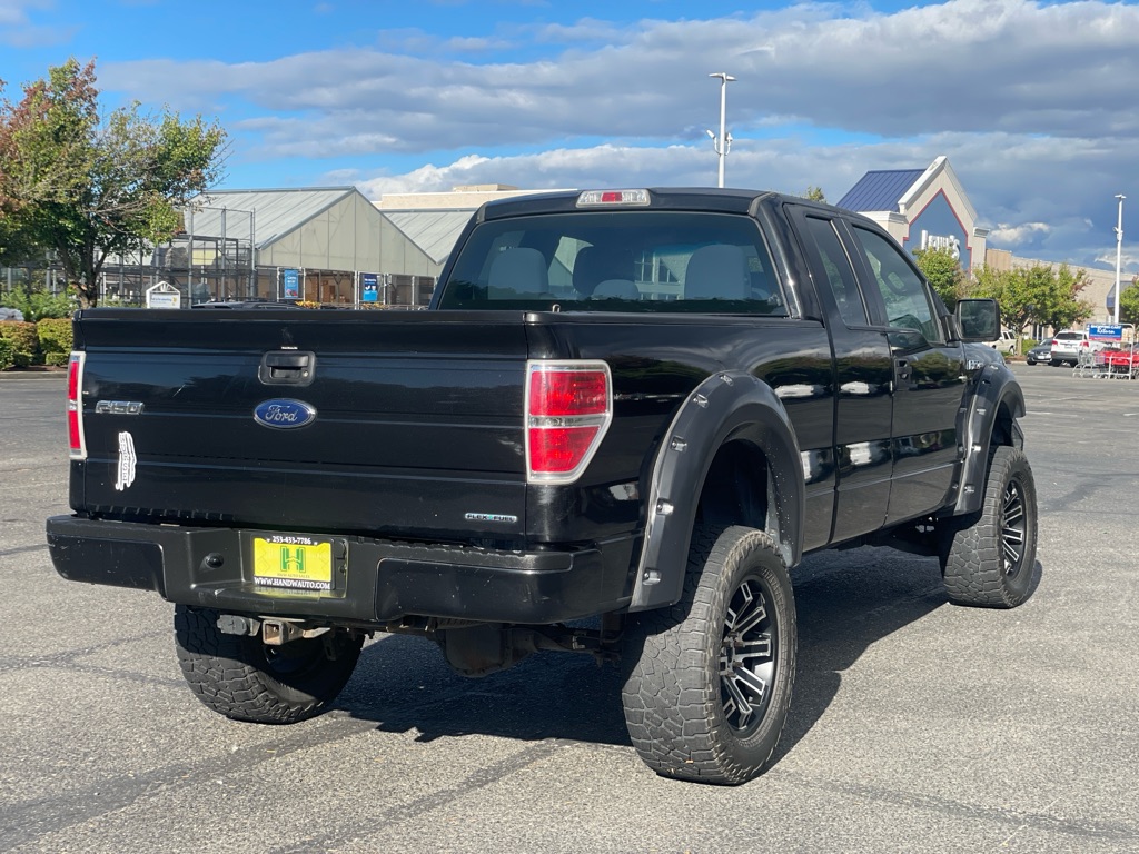 Photo 4 of this FORD F150