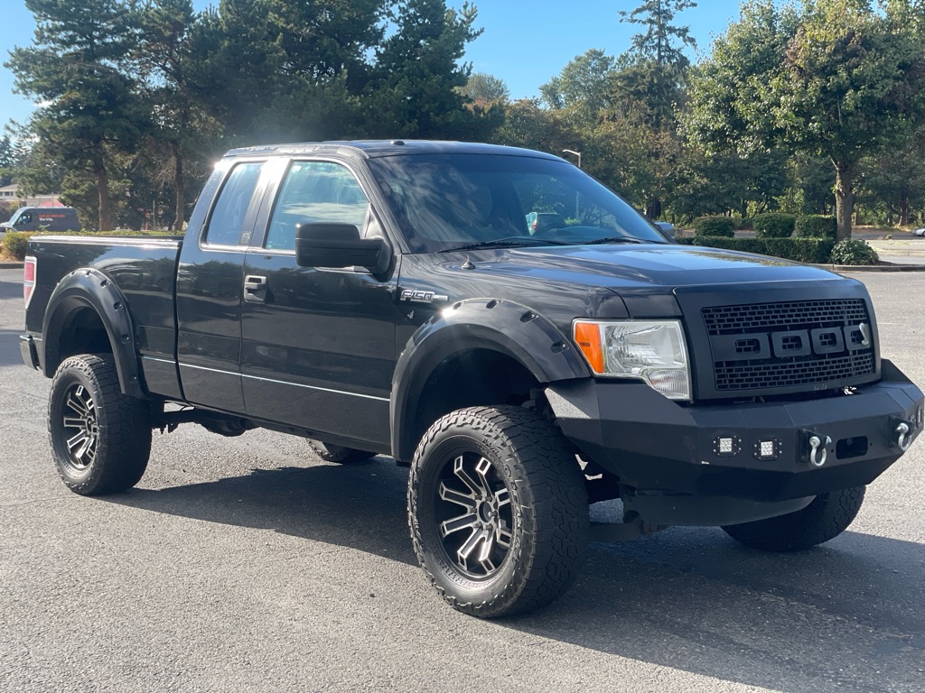 Photo 2 of this FORD F150