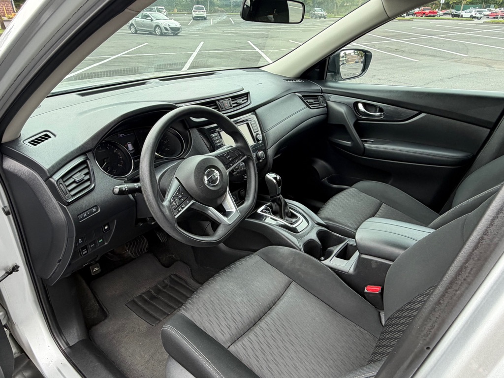 Photo 10 of this NISSAN ROGUE