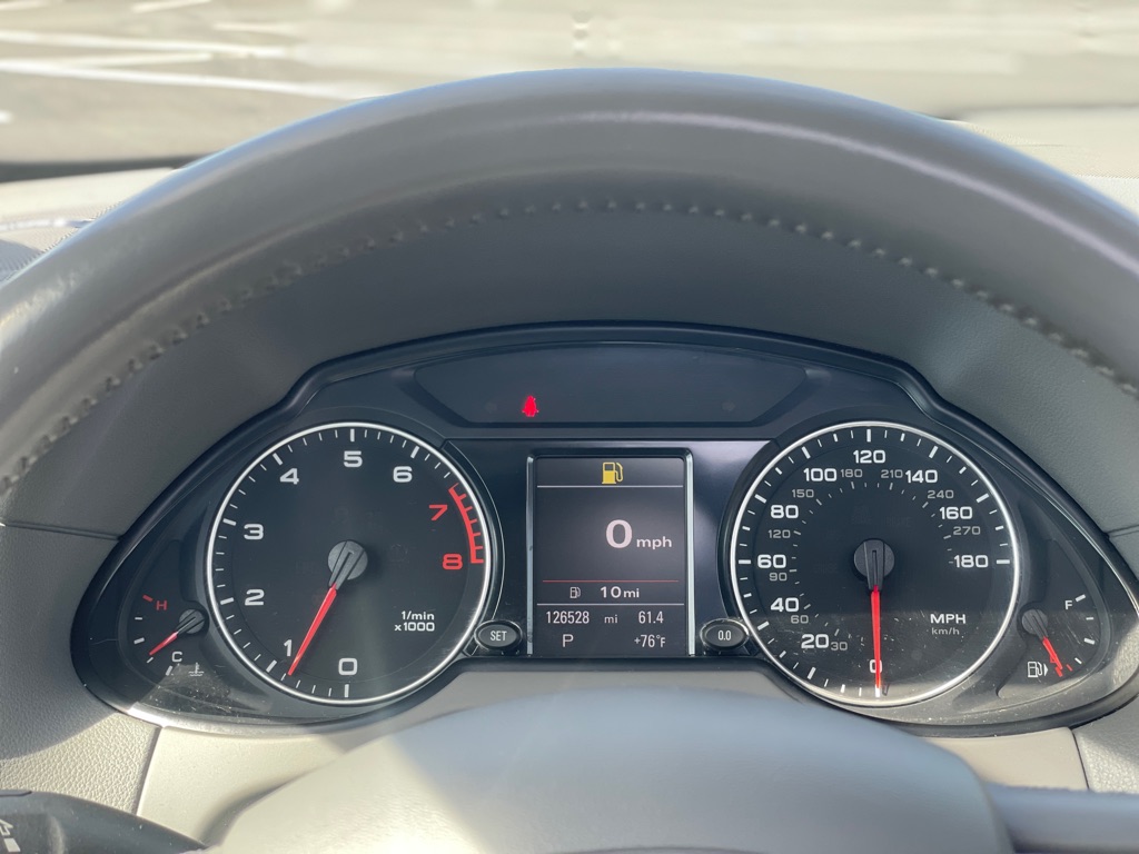 Photo 10 of this AUDI Q5