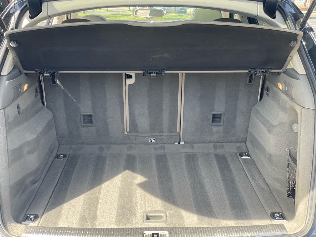 Photo 14 of this AUDI Q5
