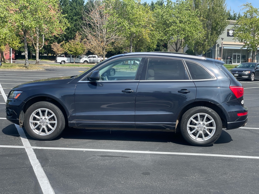 Photo 2 of this AUDI Q5