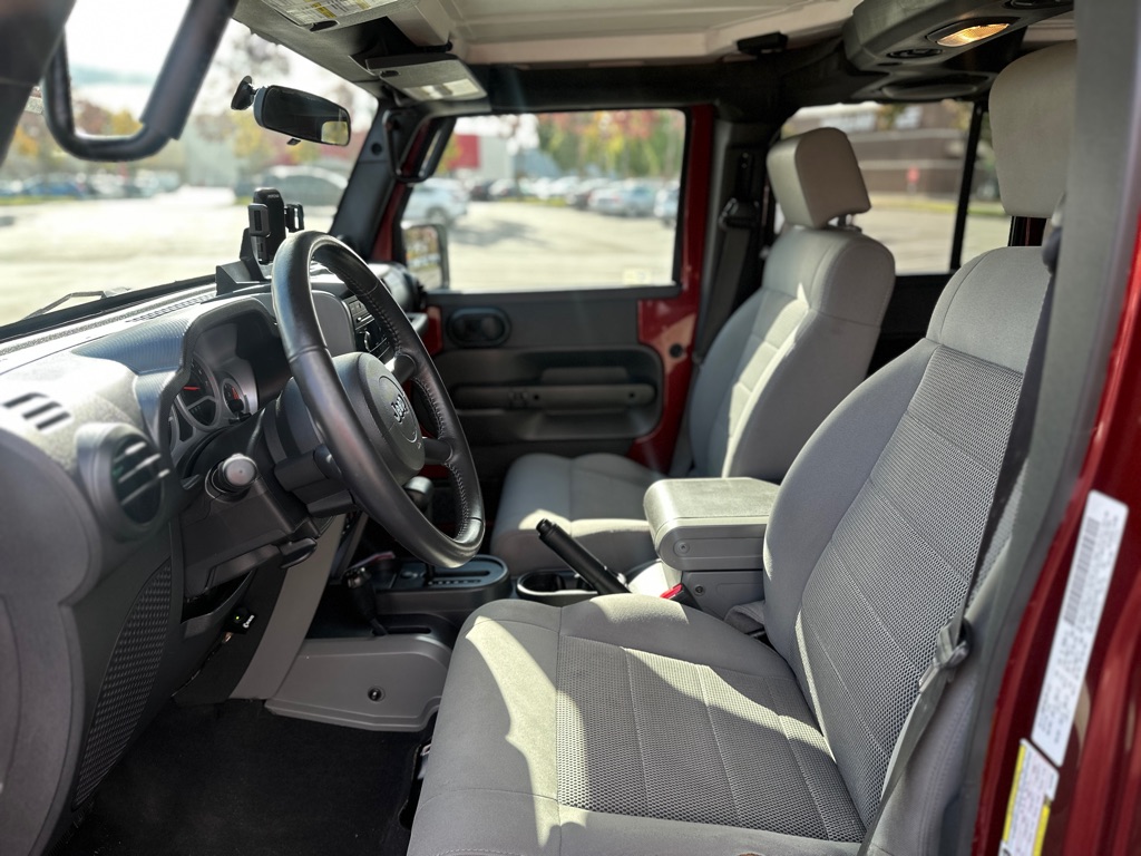 Photo 12 of this JEEP WRANGLER UNLIMI