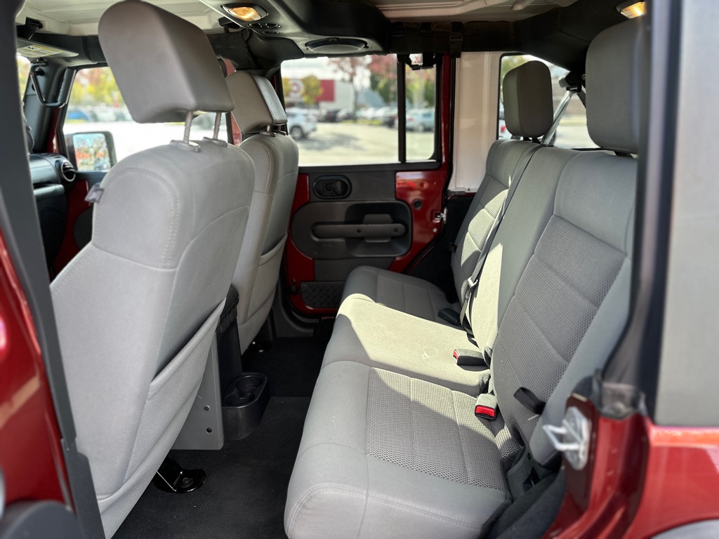 Photo 13 of this JEEP WRANGLER UNLIMI