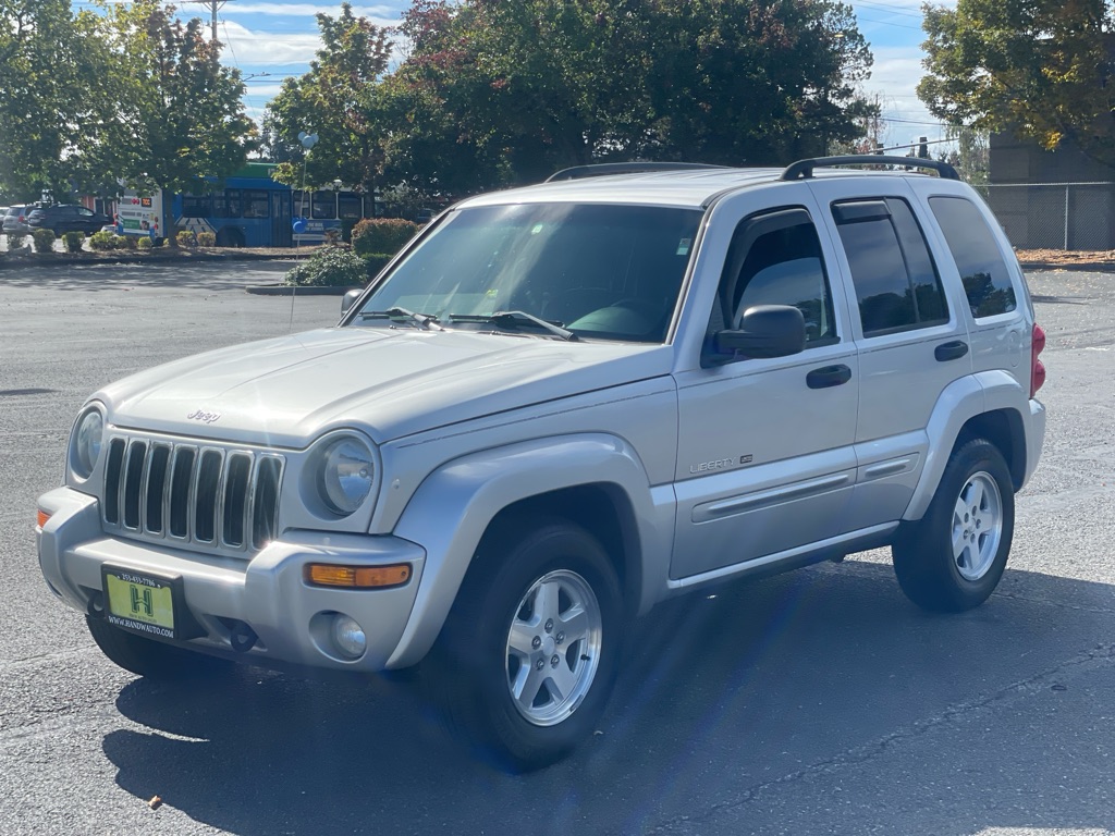 Photo 7 of this JEEP LIBERTY
