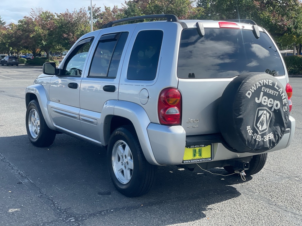 Photo 5 of this JEEP LIBERTY