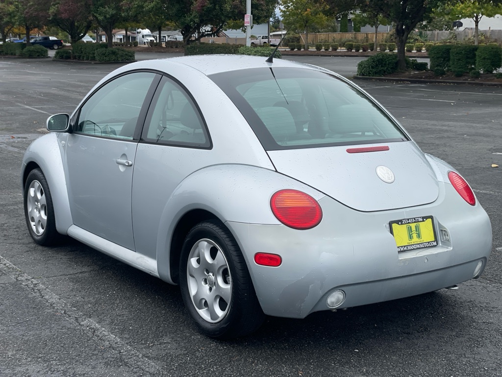 Photo 5 of this VOLKSWAGEN NEW BEETLE
