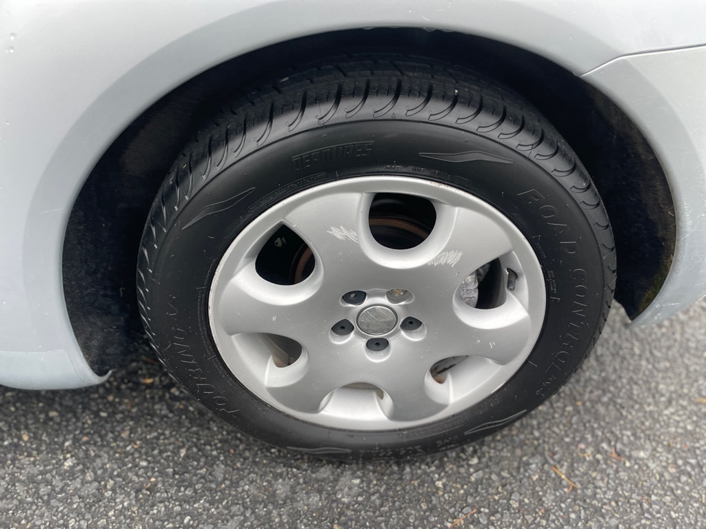 Photo 14 of this VOLKSWAGEN NEW BEETLE