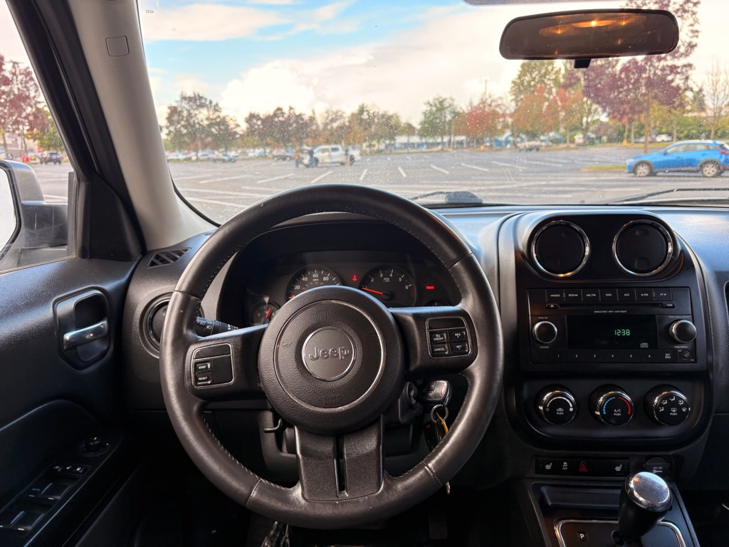 Photo 13 of this JEEP PATRIOT
