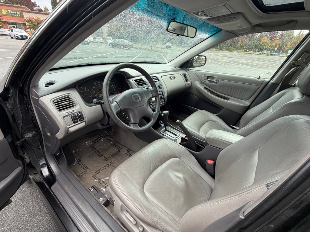 Photo 10 of this HONDA ACCORD
