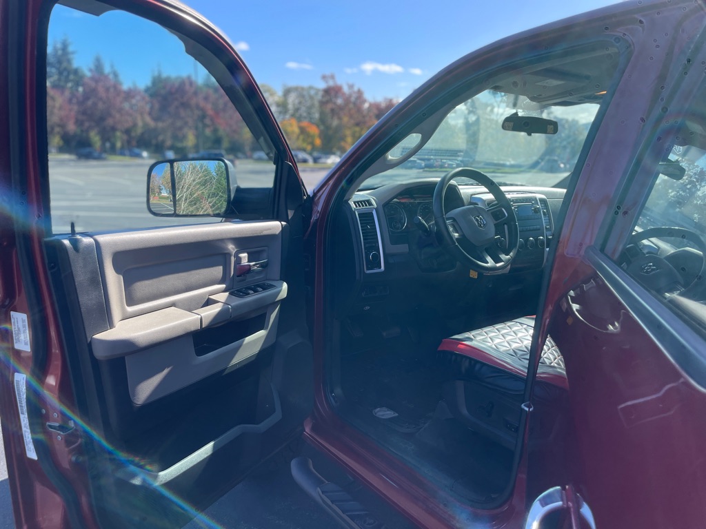 Photo 13 of this DODGE RAM 1500