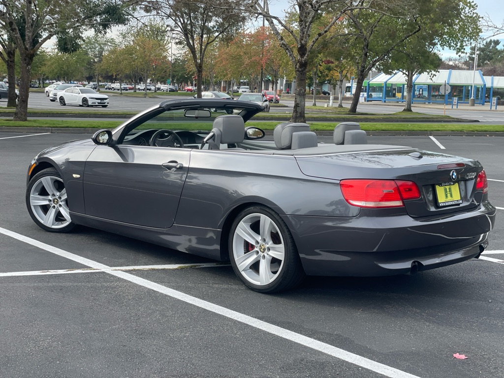 Photo 5 of this BMW 335