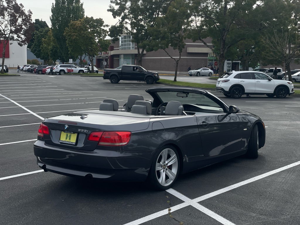 Photo 3 of this BMW 335