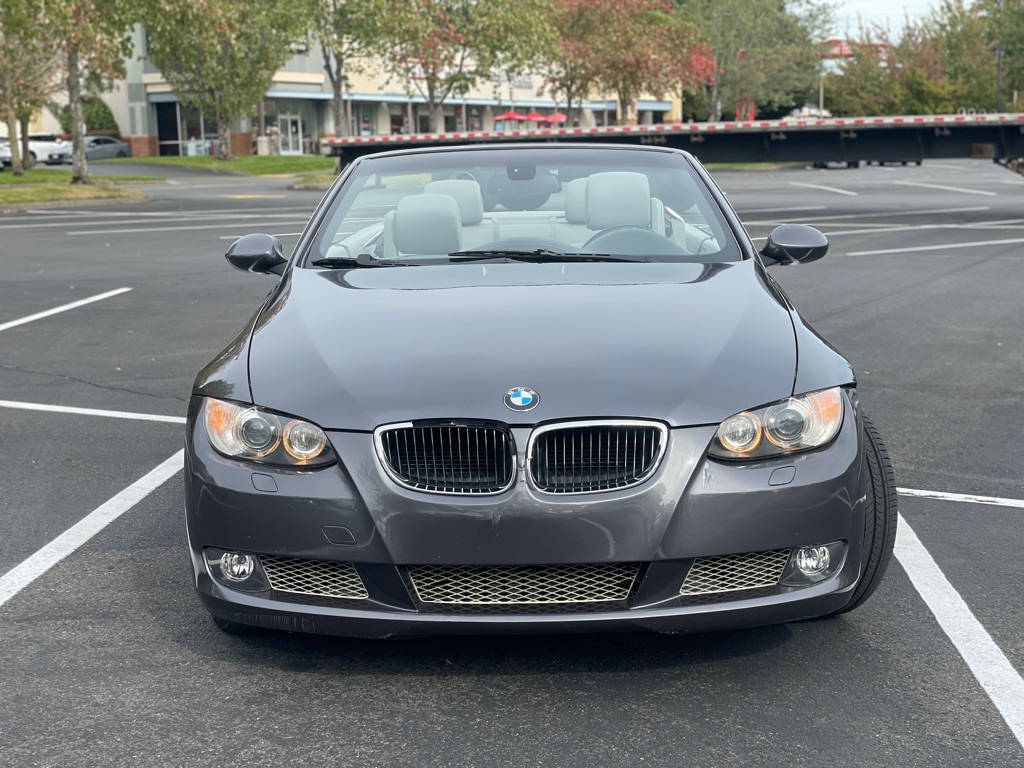 Photo 8 of this BMW 335