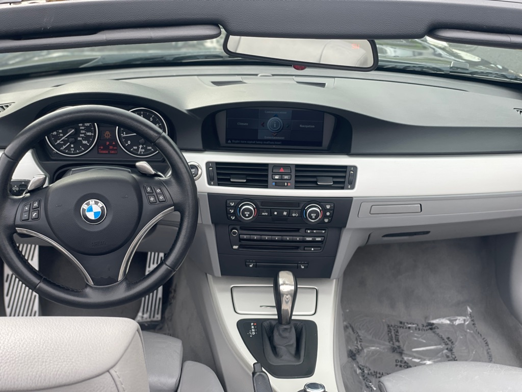 Photo 13 of this BMW 335