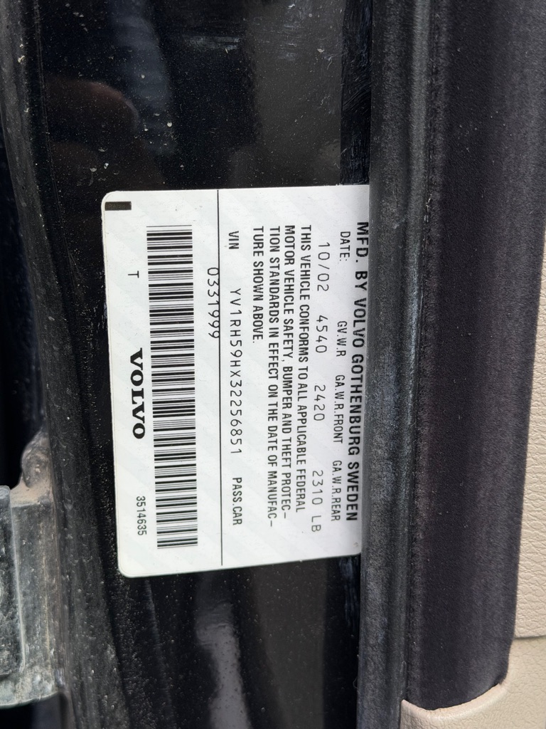 Photo 18 of this VOLVO S60