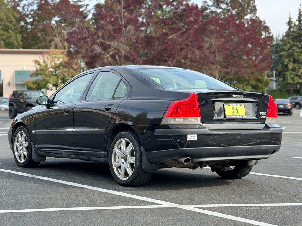 Photo 3 of this VOLVO S60