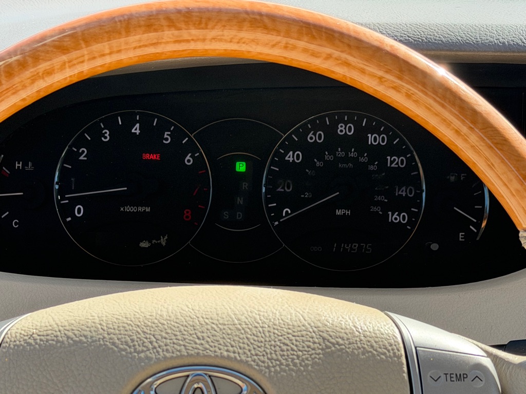 Photo 13 of this TOYOTA AVALON