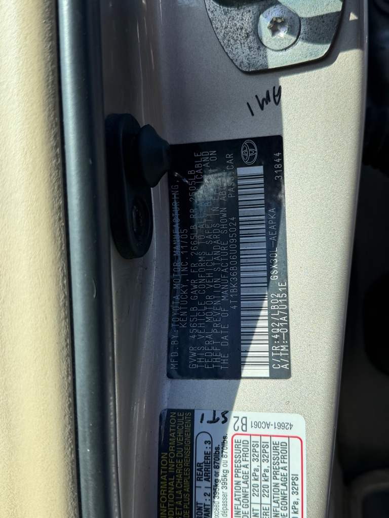 Photo 18 of this TOYOTA AVALON