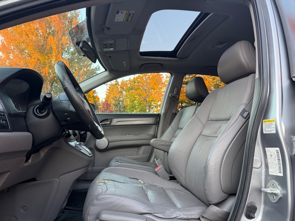 Photo 8 of this HONDA CR-V